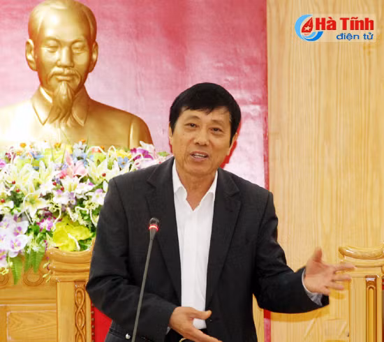 tam huyet hien ke giup ha tinh phat trien ben vung