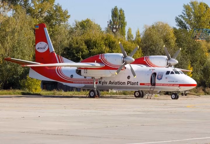 Những chiếc máy bay của “Người khổng lồ Antonov” chờ được hồi sinh