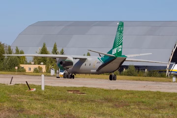 Những chiếc máy bay của “Người khổng lồ Antonov” chờ được hồi sinh
