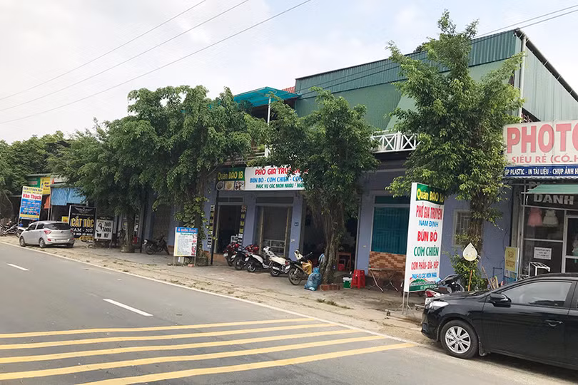 Cho thuê nhà nguyên căn kinh doanh 2 tầng ở TT Hương Khê
