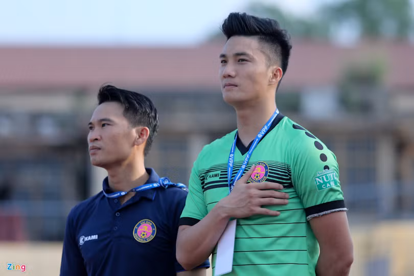 Công Phượng, Phi Sơn và đội hình sao gốc Nghệ khuynh đảo V.League