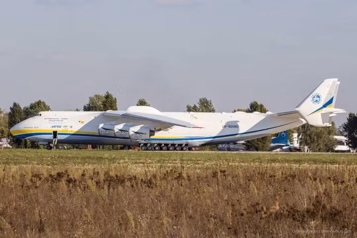Những chiếc máy bay của “Người khổng lồ Antonov” chờ được hồi sinh