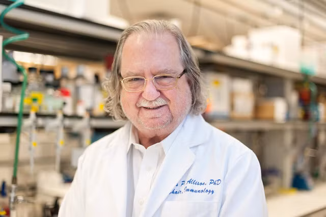 Giải Nobel Y học 2018 thuộc về nghiên cứu liệu pháp điều trị ung thư