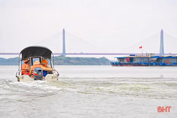 Chủ động bảo đảm an toàn giao thông mùa mưa bão