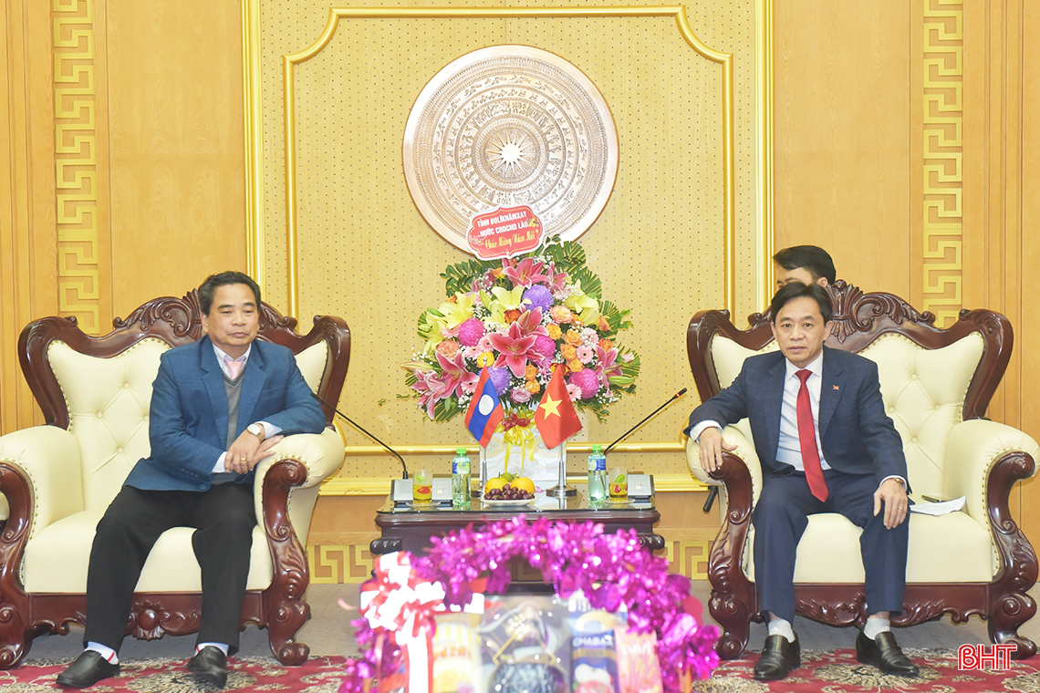 Vun đắp mối quan hệ Hà Tĩnh - Bolikhămxay ngày càng bền chặt