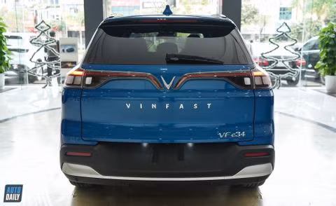 Cận cảnh xe điện VinFast VF e34 tại đại lý