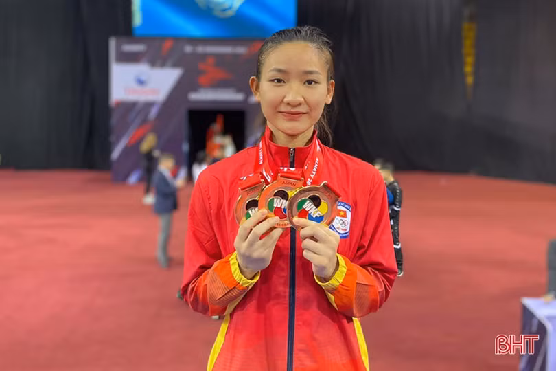 Nữ võ sĩ 18 tuổi quê Hà Tĩnh giành 3 Huy chương vàng Karatedo châu Á