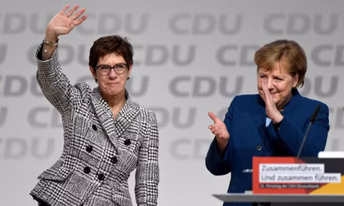 Thế giới nổi bật trong tuần: “Tiểu Merkel” trở thành lãnh đạo đảng cầm quyền ở Đức