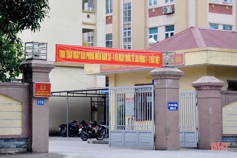 Hà Tĩnh rợp cờ hoa mừng ngày hội thống nhất non sông