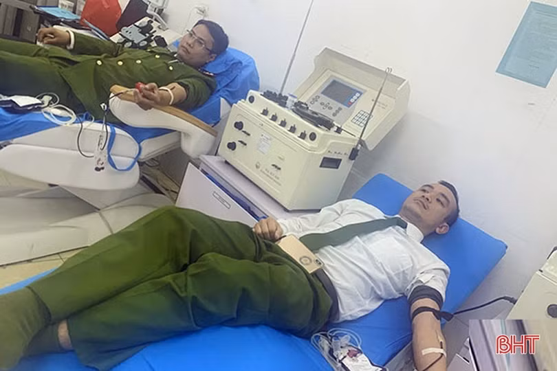 Xây dựng lực lượng công an xã, thị trấn ở Hà Tĩnh vững mạnh toàn diện