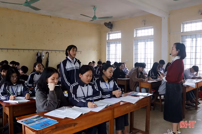 Các trường học ở Hà Tĩnh điều chỉnh kế hoạch ôn tập cho học sinh 12