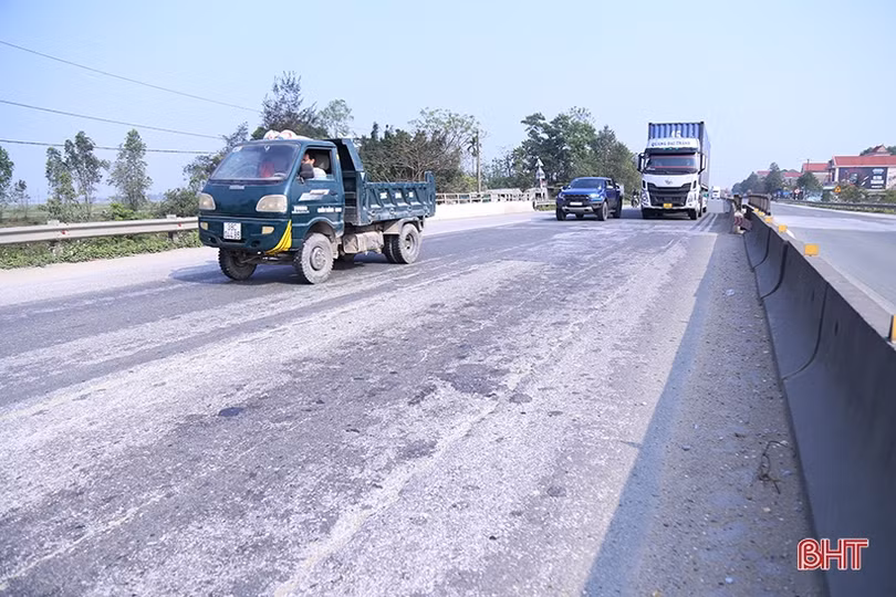Tập trung sửa chữa quốc lộ 1 đoạn qua Hà Tĩnh trong tháng 3