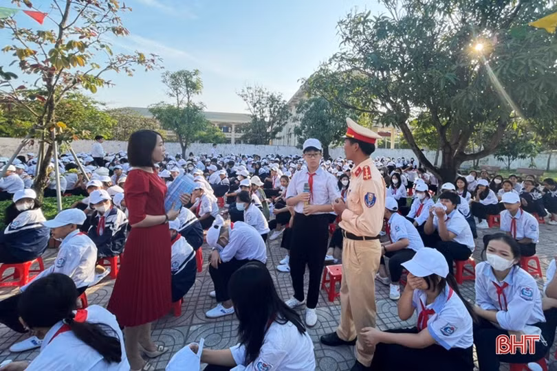 Phát hiện gần 100 học sinh hút thuốc lá điện tử, Lộc Hà nỗ lực ngăn chặn