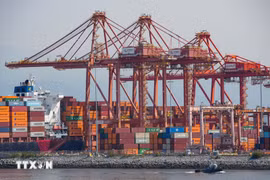 Mỹ chính thức cấm nhập khẩu lượng hàng hóa trị giá gần 1 tỷ USD của Canada