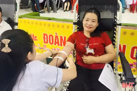 Cô giáo dạy mỹ thuật ở Hà Tĩnh 22 lần hiến máu tình nguyện