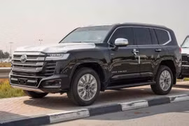 Toyota Land Cruiser hybrid sắp bán tại Việt Nam