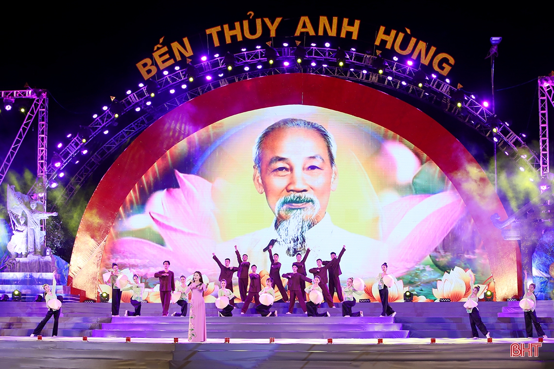 Hào hùng chương trình nghệ thuật “Bến Thủy anh hùng”