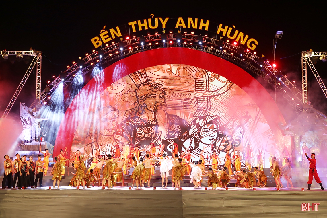 Hào hùng chương trình nghệ thuật “Bến Thủy anh hùng”