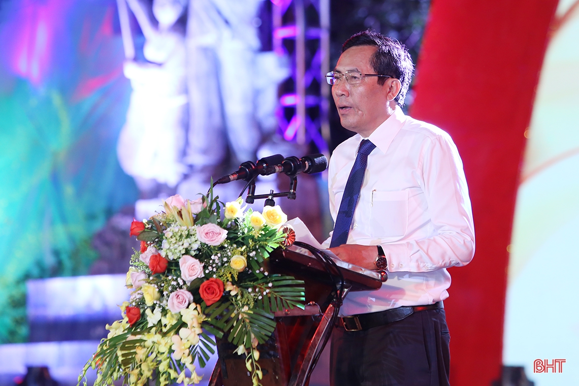 Hào hùng chương trình nghệ thuật “Bến Thủy anh hùng”