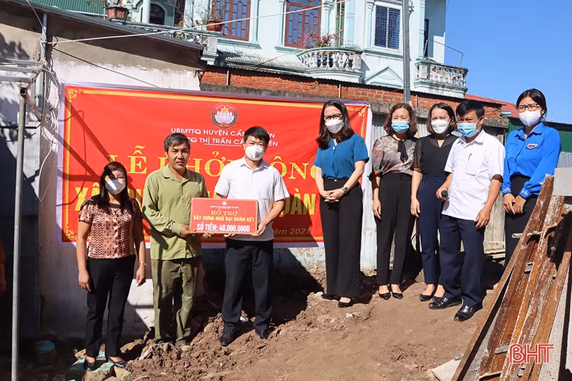 Hiện thực hóa ước mơ có nhà ở tươm tất cho 38 gia đình khó khăn ở Cẩm Xuyên