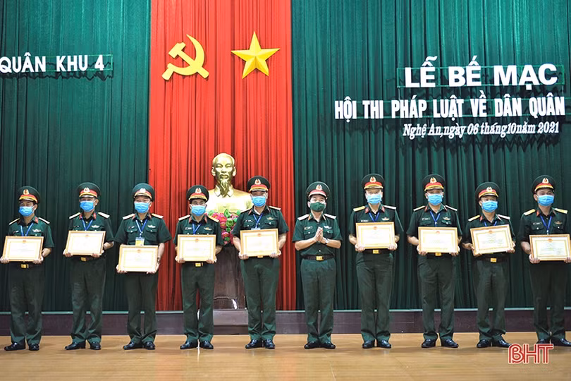 Bộ CHQS Hà Tĩnh nhất toàn đoàn tại Hội thi Pháp luật về dân quân tự vệ