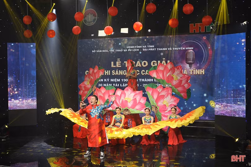 Trao giải cuộc thi sáng tác ca khúc nhân kỷ niệm 190 năm thành lập và 30 năm tái lập tỉnh Hà Tĩnh