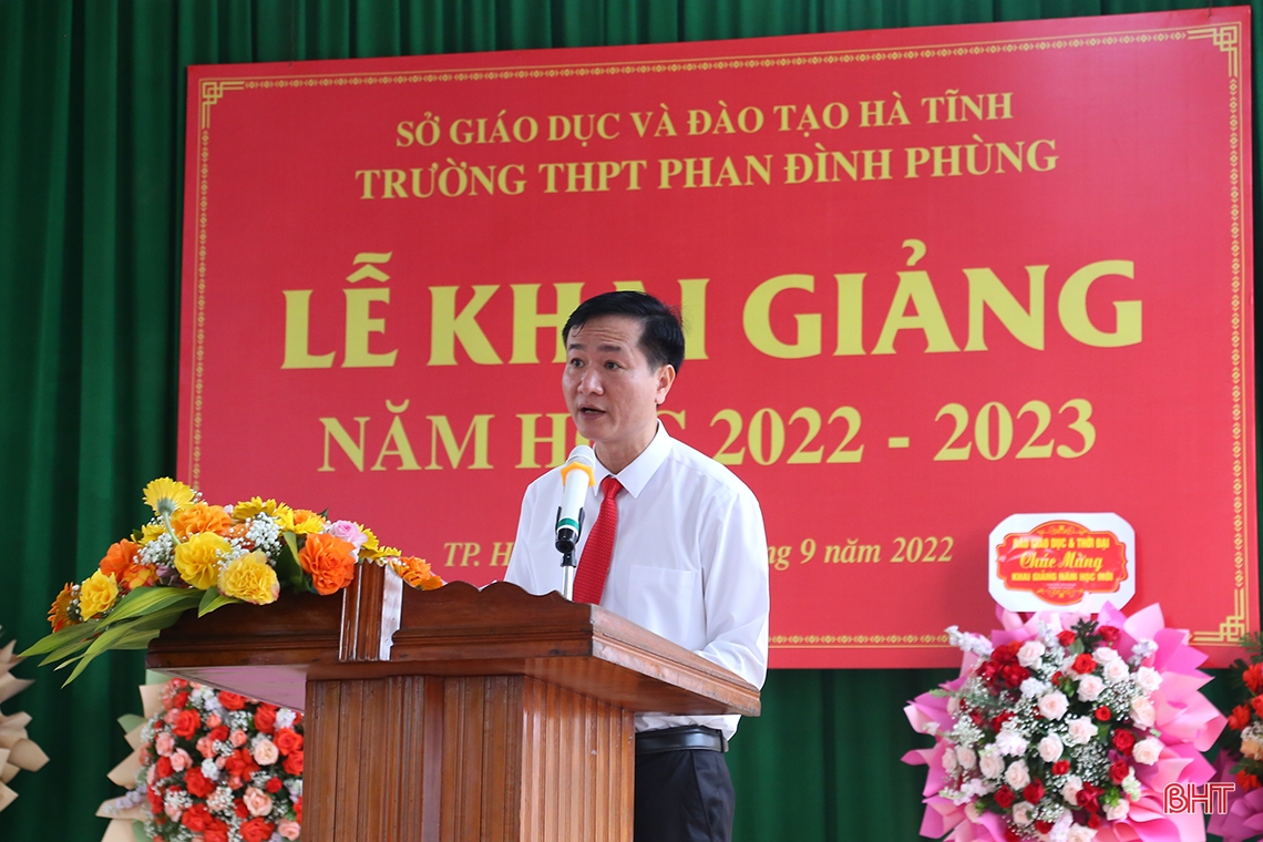 Lãnh đạo Hà Tĩnh chung vui lễ khai giảng năm học mới 2022 - 2023