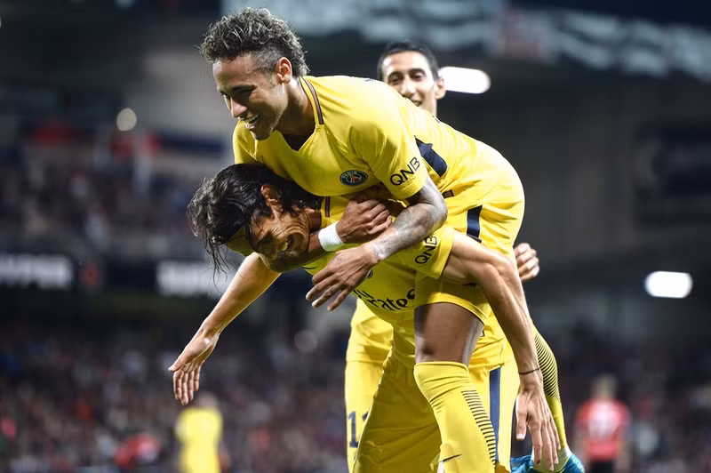 neymar ghi ban kien tao trong tran ra mat psg