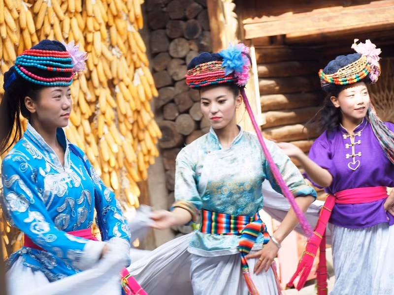 tay luong nu quoc tren day himalaya