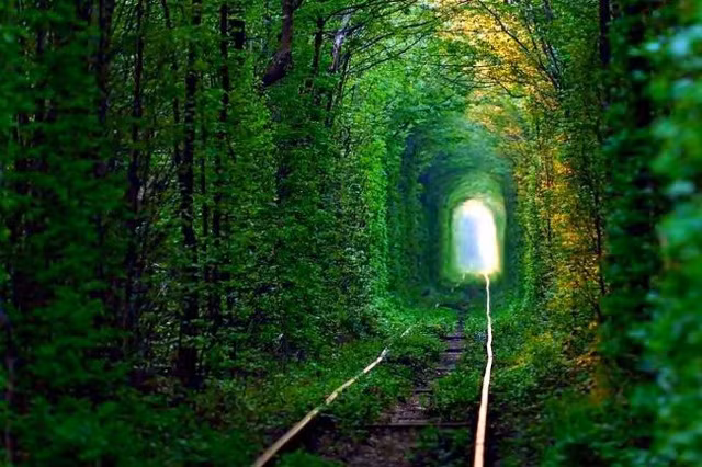 kham pha nhung diem den cuc ky thu vi tren the gioi