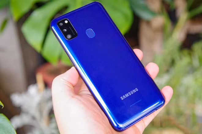 Loạt smartphone pin lớn nhất giá dưới 6 triệu