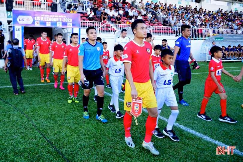 Thi đấu pressing, Hồng Lĩnh Hà Tĩnh vẫn không thể vượt qua Hoàng Anh Gia Lai
