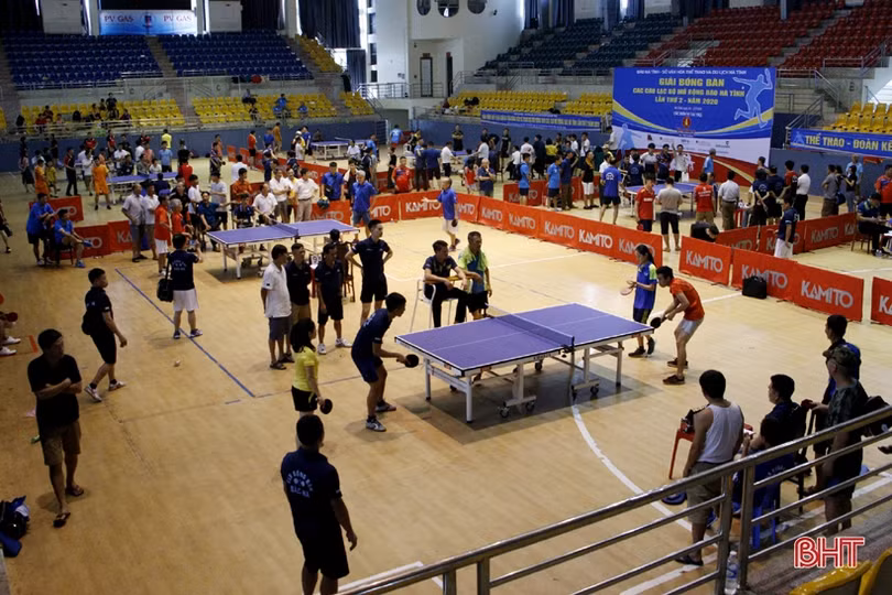 Các CLB huyện, thị thắng lớn ở giải đồng đội Giải bóng bàn các CLB mở rộng Báo Hà Tĩnh