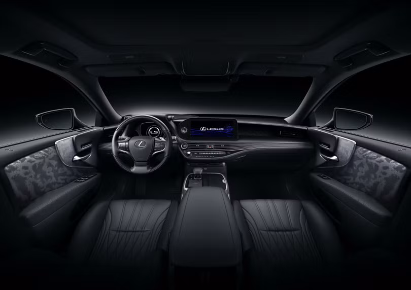 Lexus LS 2021 ra mắt với vẻ ngoài bóng bẩy và công nghệ nâng cao