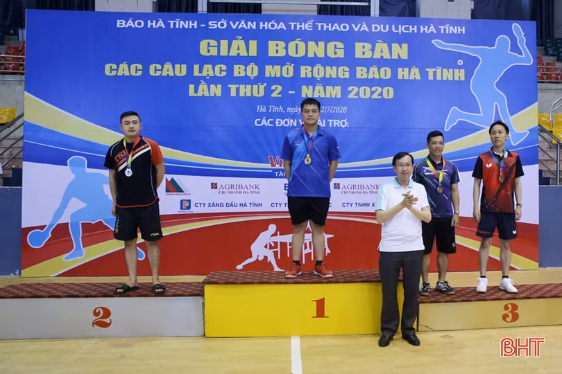CLB Thành Đông vô địch nội dung đồng đội Giải bóng bàn CLB mở rộng Báo Hà Tĩnh 2020