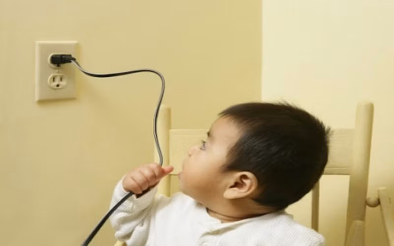 Cách giữ an toàn cho trẻ trong nhà bếp