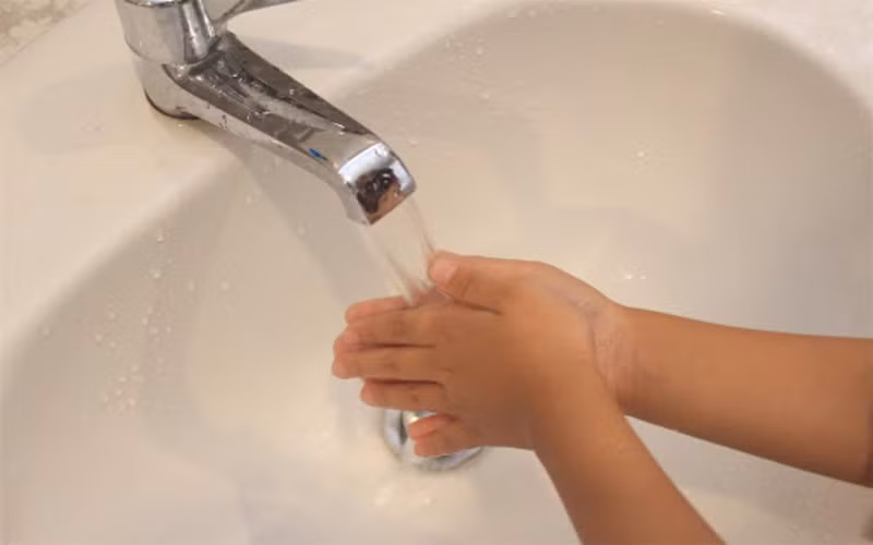 Cách giữ an toàn cho trẻ trong nhà bếp