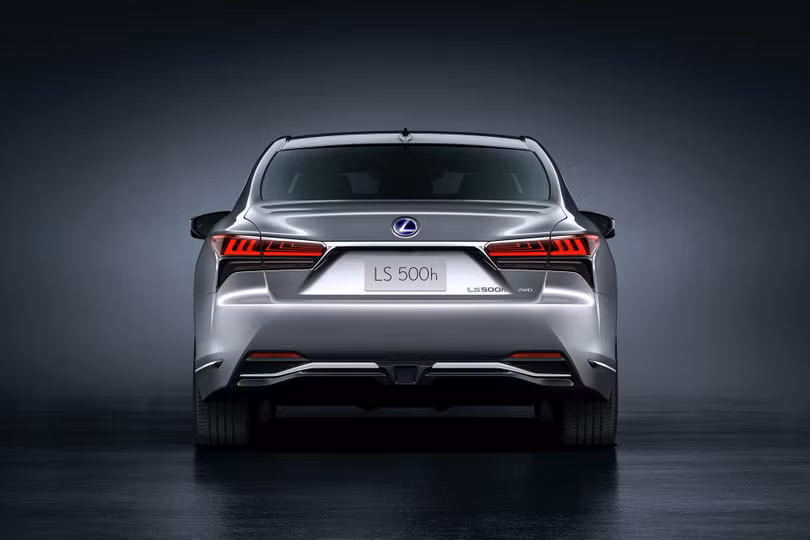 Lexus LS 2021 ra mắt với vẻ ngoài bóng bẩy và công nghệ nâng cao