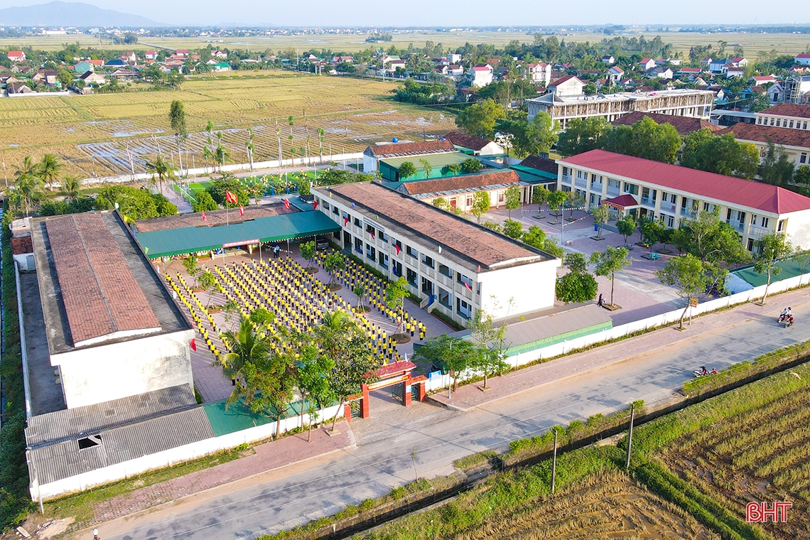 Những người “gieo chữ trên mây” ở xã vùng biên Hà Tĩnh