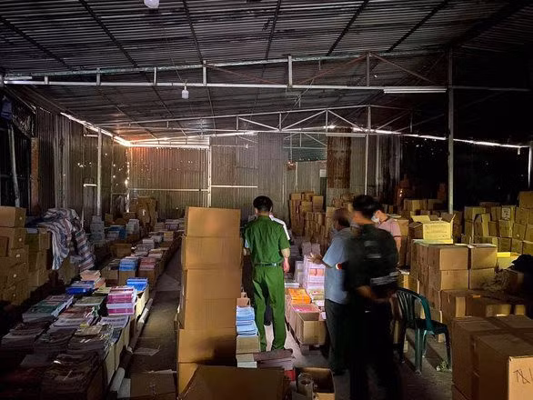 Vụ sách giáo khoa giả: Bộ Công an khởi tố thêm 22 bị can
