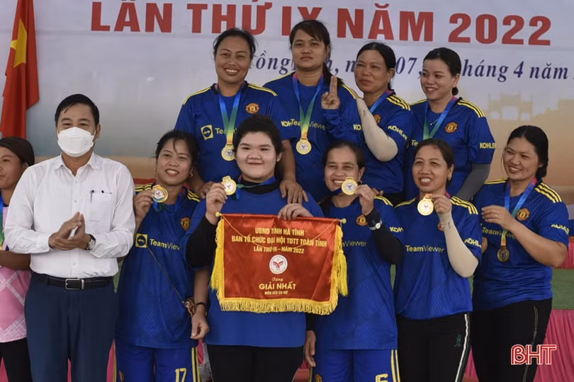 Đức Thọ giành giải nhất cả 3 nội dung thi đấu tại Giải Kéo co nam, nữ Hà Tĩnh