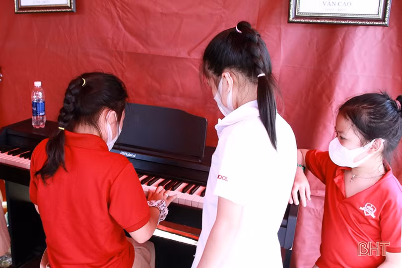 Học sinh hào hứng với Ngày hội Khoa học - Science Day ở iSchool Hà Tĩnh