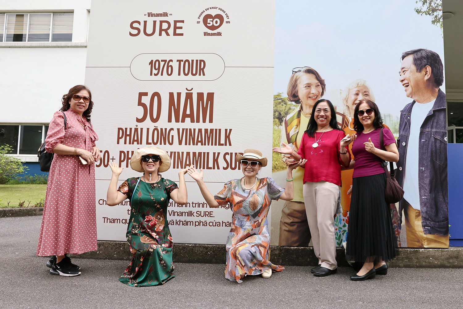 sure-tour-hn-1b.jpg