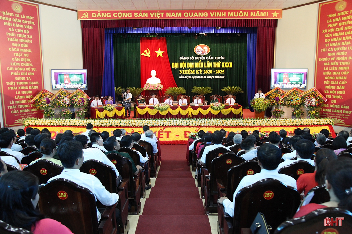 Đại hội Đại biểu Đảng bộ huyện Cẩm Xuyên bầu 37 đồng chí vào Ban Chấp hành nhiệm kỳ 2020 - 2025