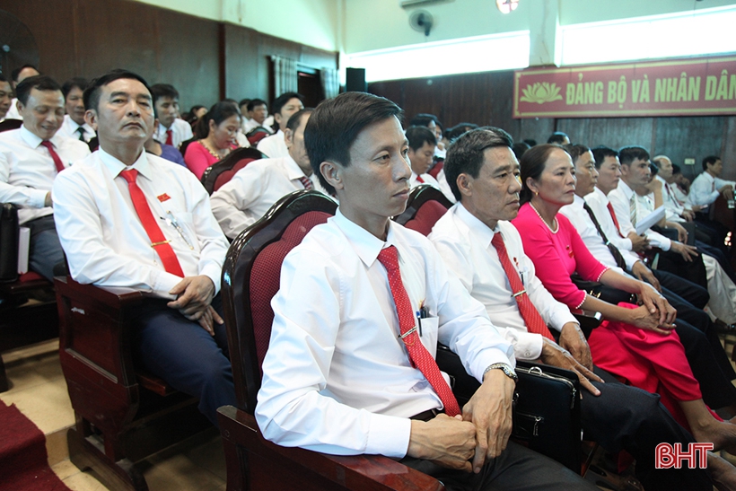 Đại hội Đại biểu Đảng bộ huyện Cẩm Xuyên bầu 37 đồng chí vào Ban Chấp hành nhiệm kỳ 2020 - 2025