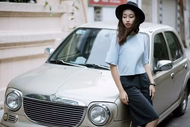 hinh anh doi thuong cua hoa hau do my linh