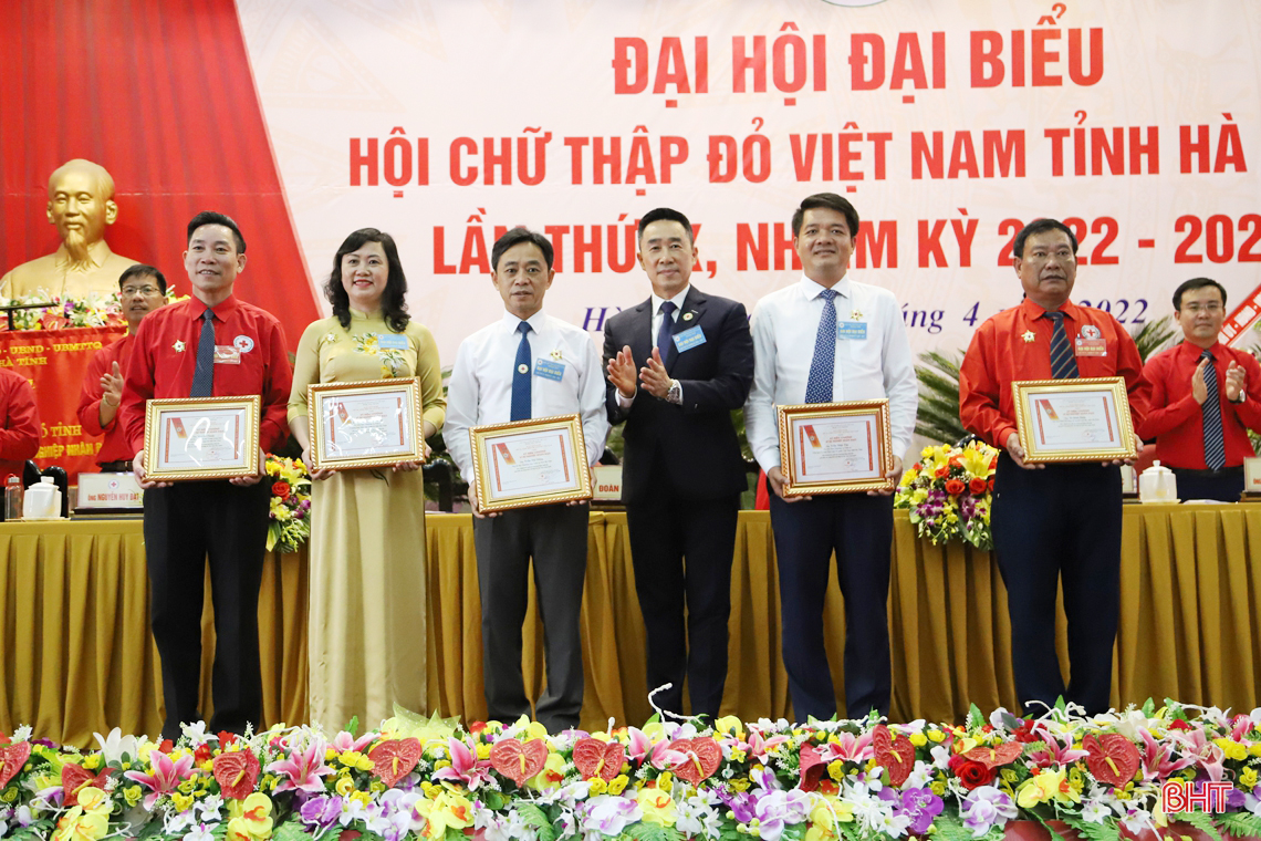 Ông Mai Lê Thuộc tái cử Chủ tịch Hội Chữ thập đỏ tỉnh Hà Tĩnh