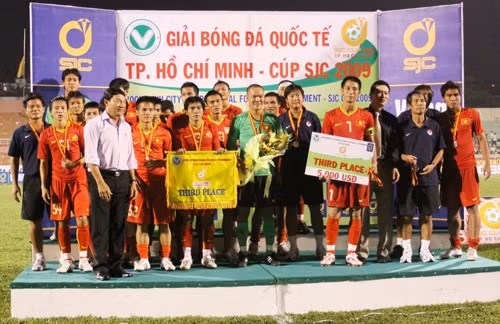 Tuyển Việt Nam, thất bại trong... thử nghiệm ảnh 1
