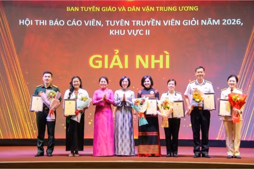 2trao-giai-nhi-copy.jpg