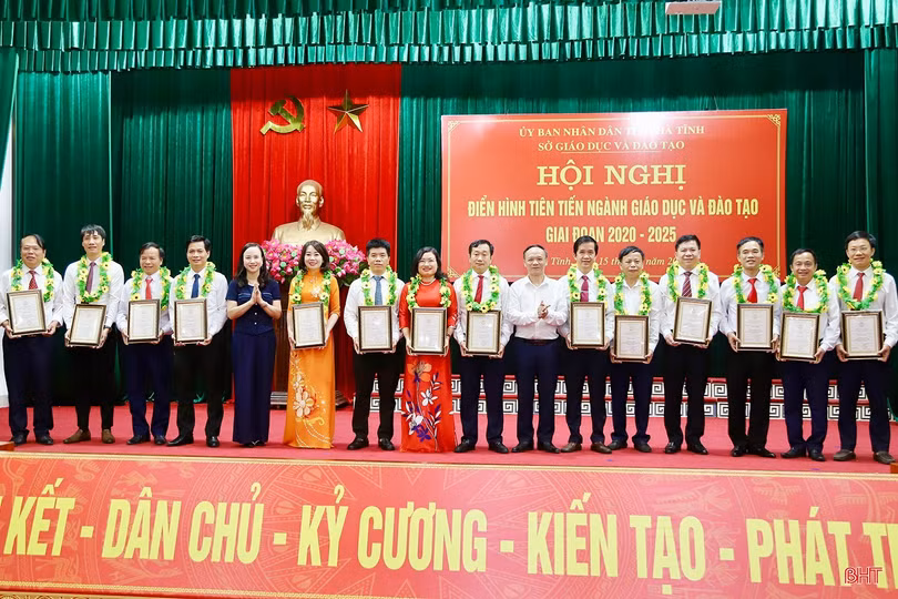 Giai đoạn 2021-2025, toàn tỉnh có gần 5.000 điển hình tiên tiến được vinh danh tại hội nghị cấp cơ sở.
